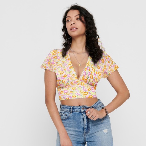 Only blue floral v neck top - Picture 4 of 4